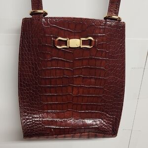 Elegant Brown Leather A Liz Claibourne Co Vintage Embossed Leather Crossbody Bag